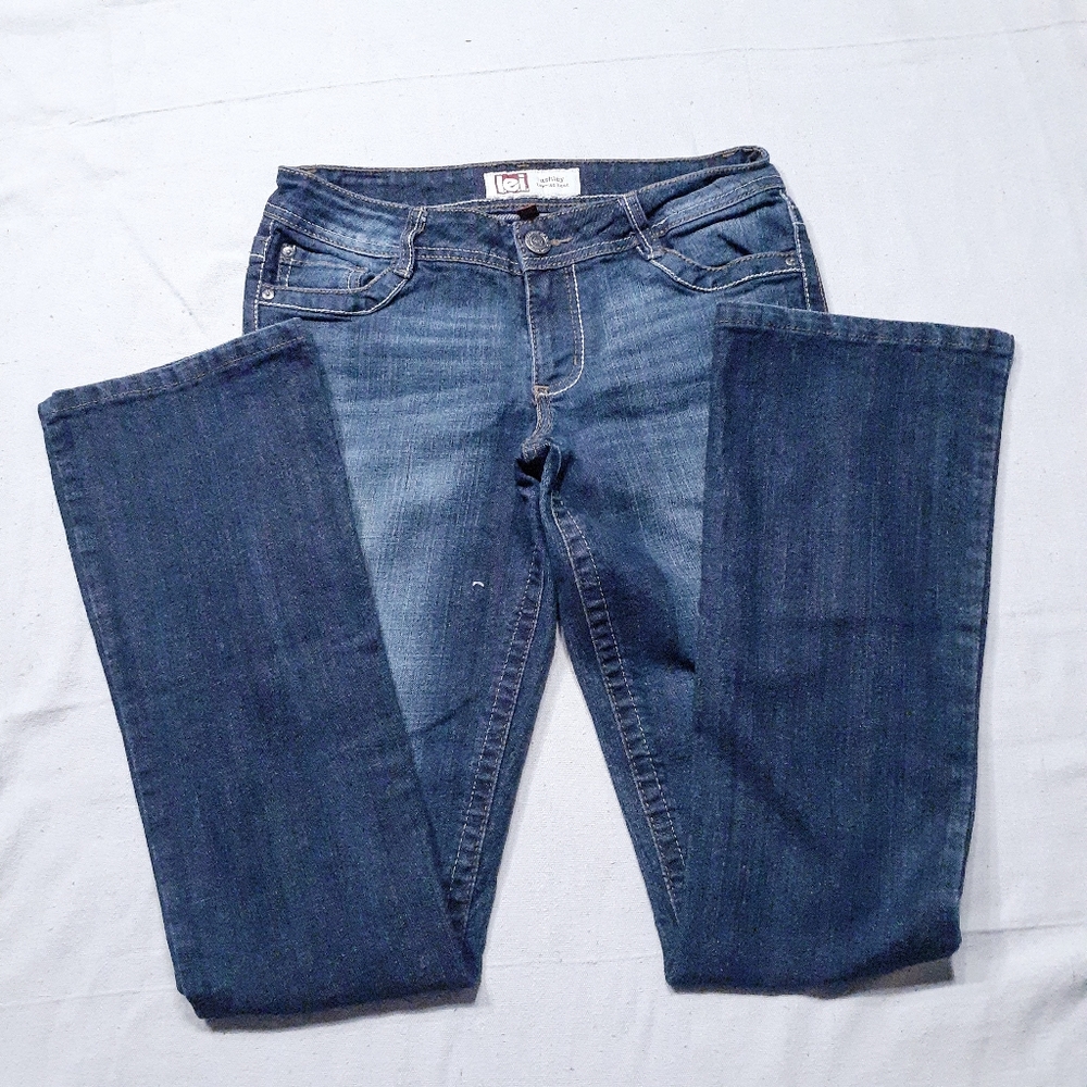 L.e.i long low rise boot cut jeans